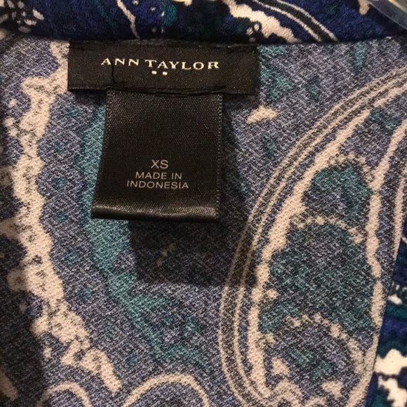 Ann Taylor Cowl neck sleeveless top - Picture 3 of 6